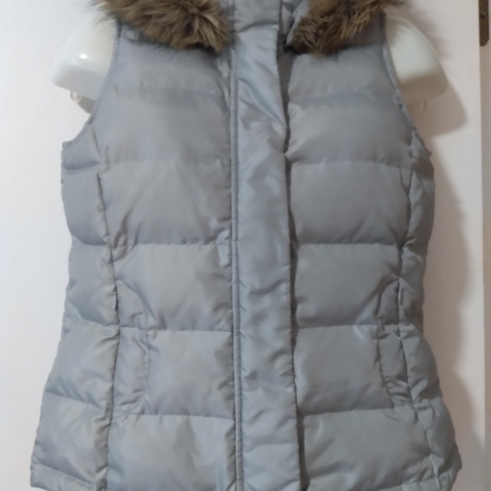 Pre Owned Talborts Petites Puffer Vest Goose Down Removable Hood Gray Color Sz P